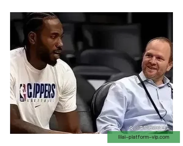 波神遭保罗里德撞击腰部伤退回更衣室复出成疑球队前景引发担忧情